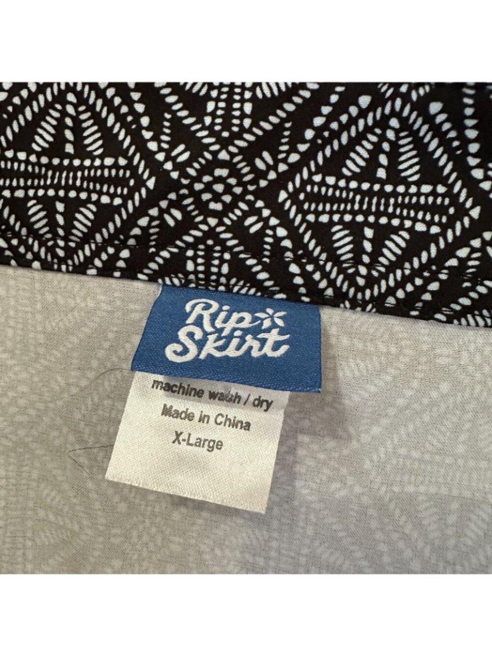Ripskirt Rip Skirt Hawaii Wrap XL Black White Batik Vacation Swim Resortwear - Picture 2 of 3